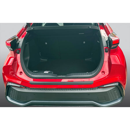 RGM, Bagkofangerbeskytter, ABS sort, passer til Toyota CH-R Hybrid & Plug-in-Hybrid (2023-)