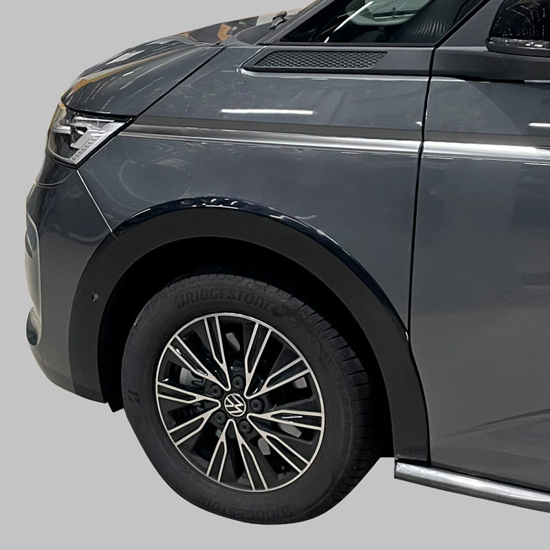 RGM, Set Wheel arch extensions, passer til Volkswagen T7 Multivan 2021- Short Wheel Base - Gloss Black (with Park Assist)