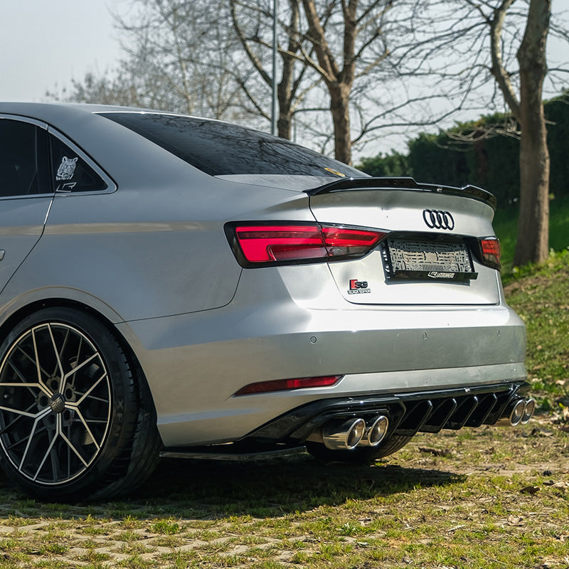 OneWay, Bagkofanger splittere, Højglans sort, Passer til Audi A3 (8V) Sedan Facelift 2016-2020, 2-delt sæt